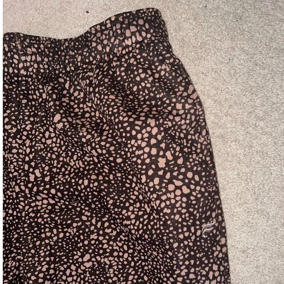 New Fabletics Cozy Fleece Wide Leg Sweatpant Cacao Spotted Animal size L - Picture 8 of 9